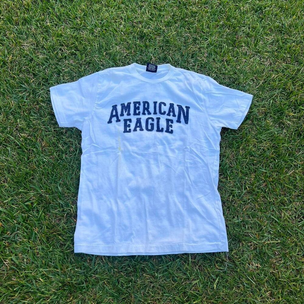 American Eagle Outfitters white Tee 2000s y2k mens size S Small
